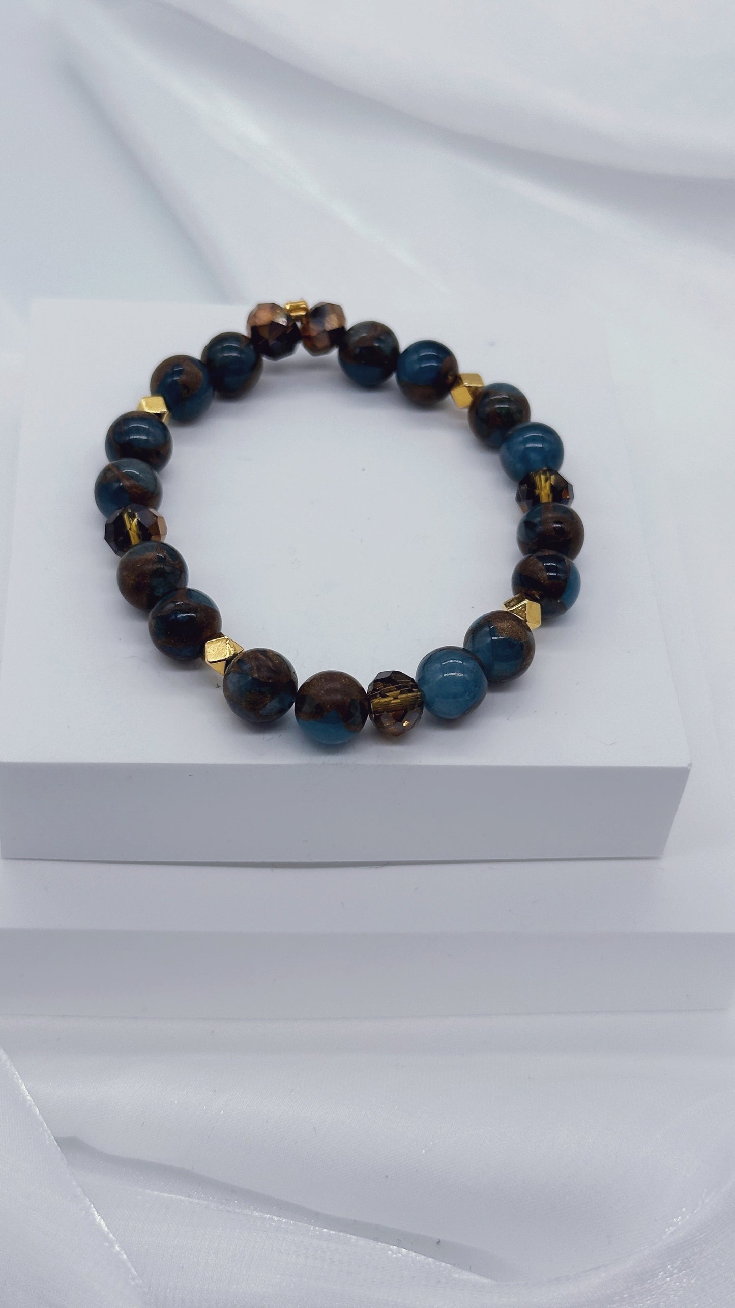Cloisonne blau